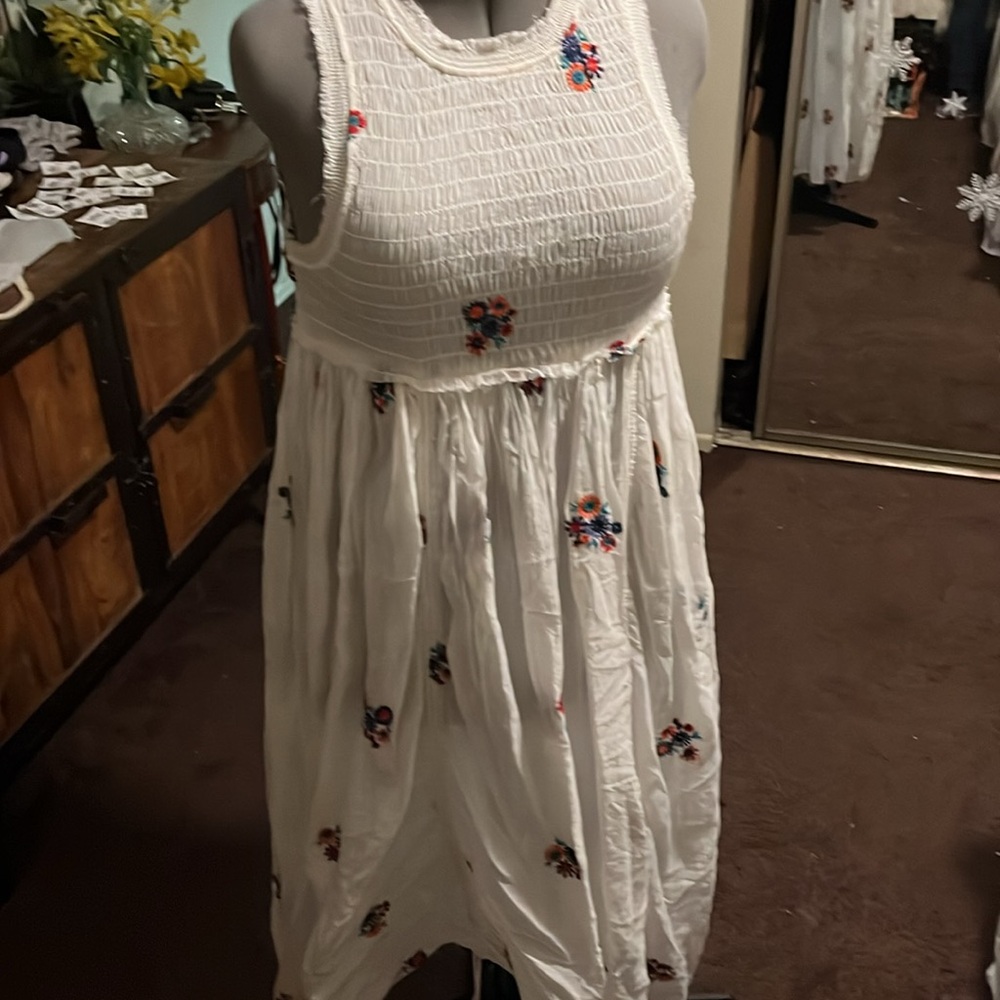 Urban outfitters Blaine Embroidered floral midi dress